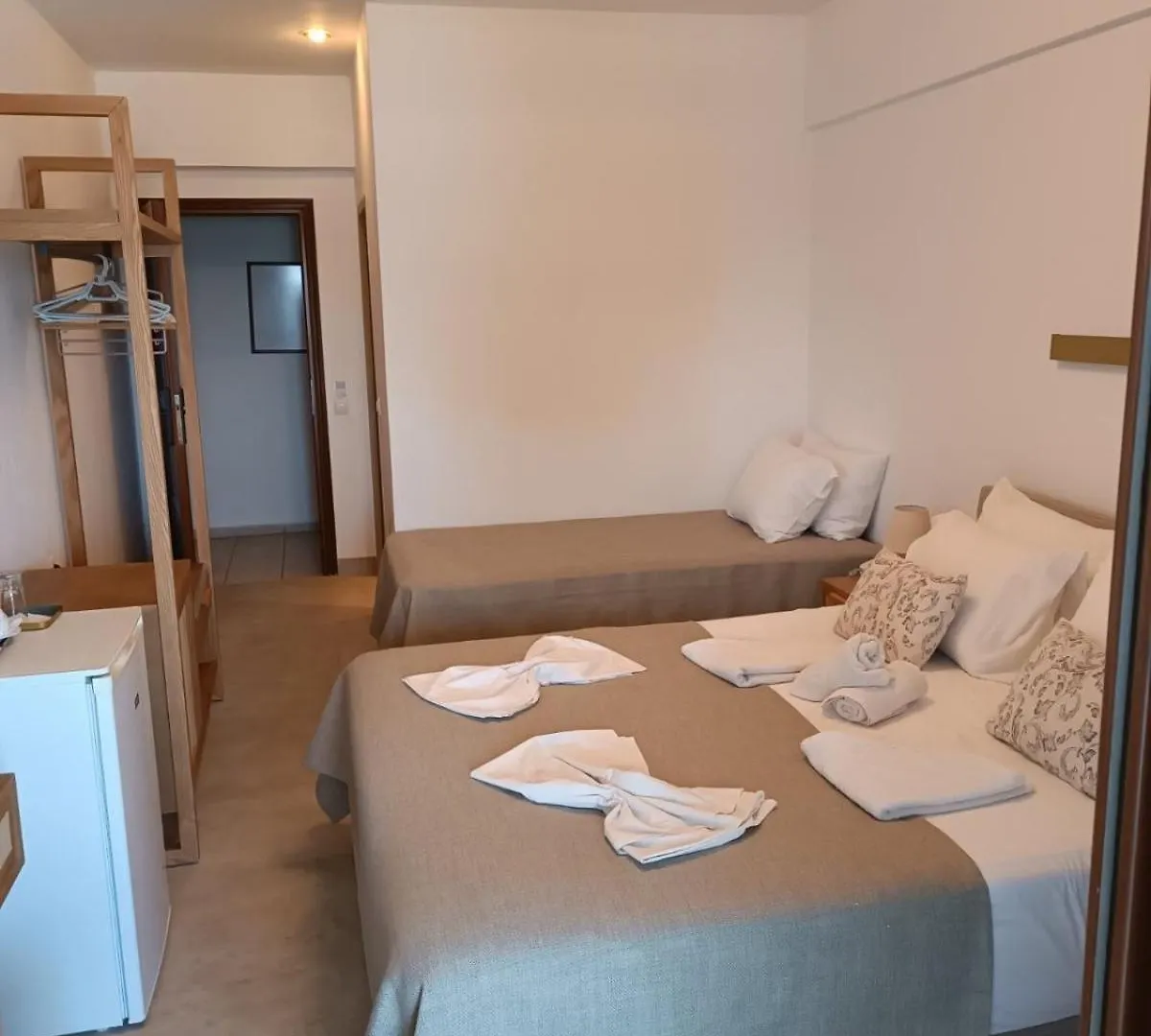 **  Hotel Bara Neos Marmaras Grecia